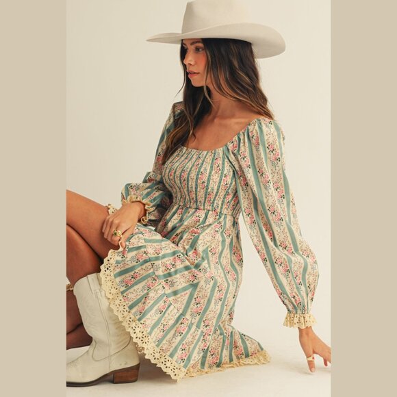 LOVLOV Vintage Floral Maxi Dress Western Cottagecore Lace Trim Smocked Bodice - Picture 7 of 16